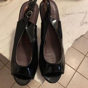 Madden Girl Peep toe Sling back heels, Sz 7.5